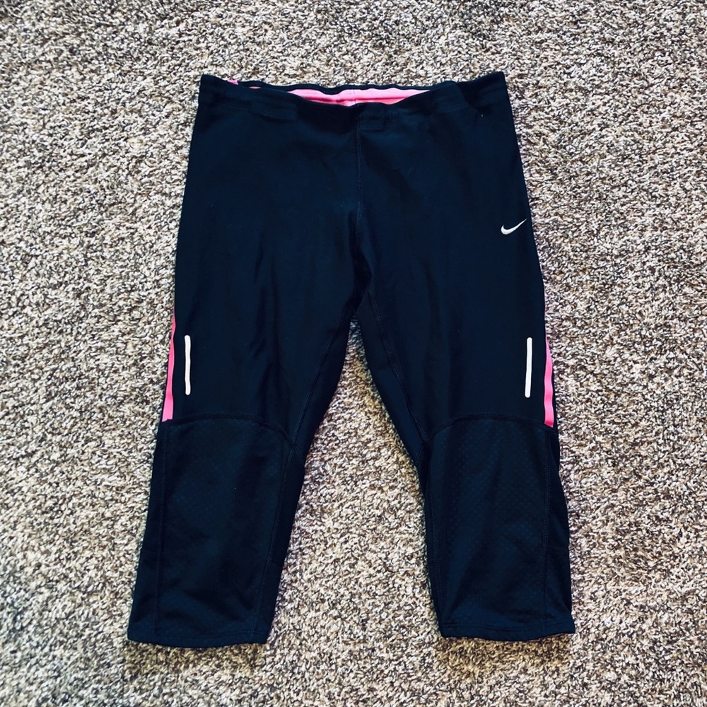 Black Nike Capris Size Medium